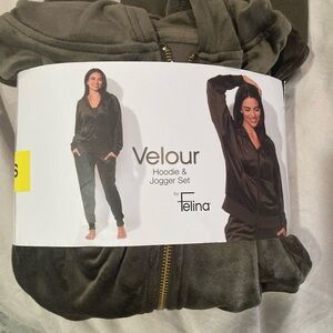 Felina Soft Velour Zip-Up Jacket